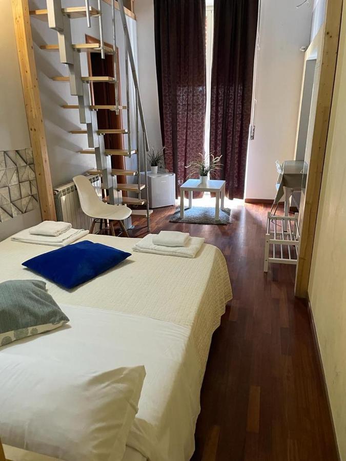 Locami Holiday&Rooms Suite Jolanda Катанія Екстер'єр фото